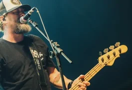 Aos 57 anos, morre Canisso, baixista da banda Raimundos