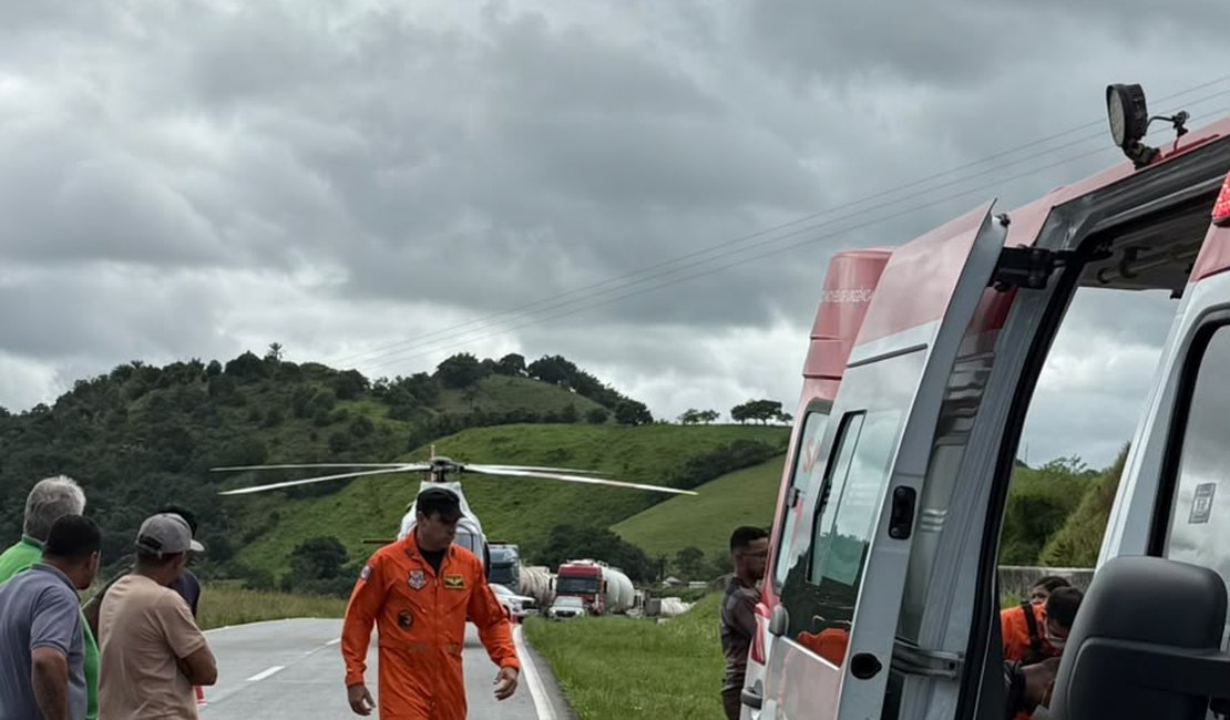Capotamento na BR-101 deixa dois feridos em Joaquim Gomes