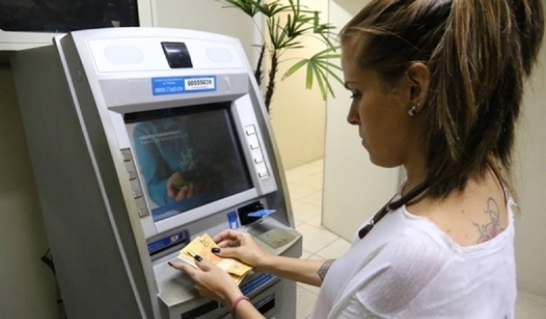 Estado libera pagamento da segunda faixa salarial neste sábado (10)
