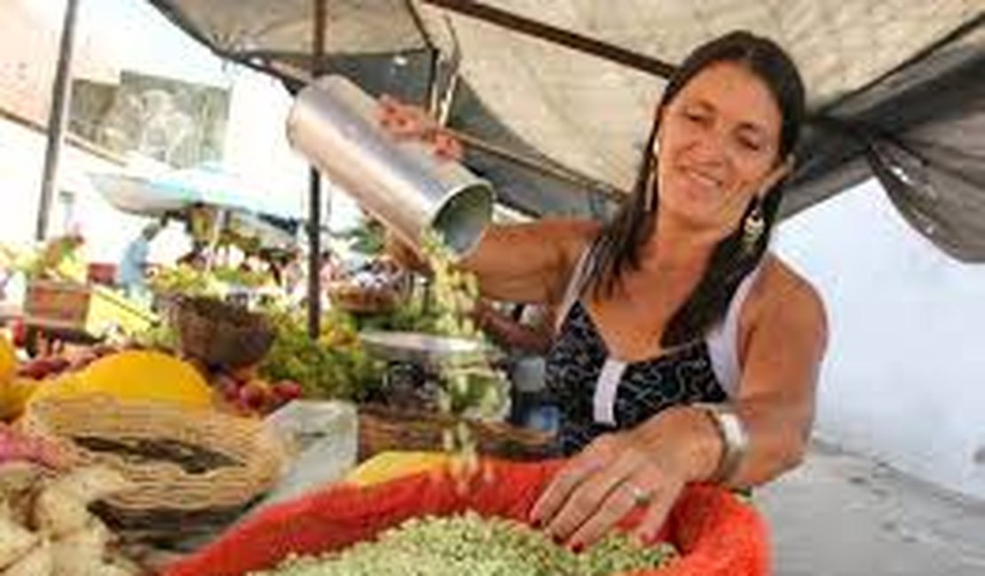 Devido ao feriado da Padroeira, tradicional feira livre de será na terça, 13