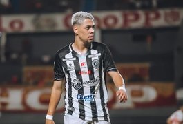 Lateral-direito Gutti comunica através de rede social saída do elenco do ASA