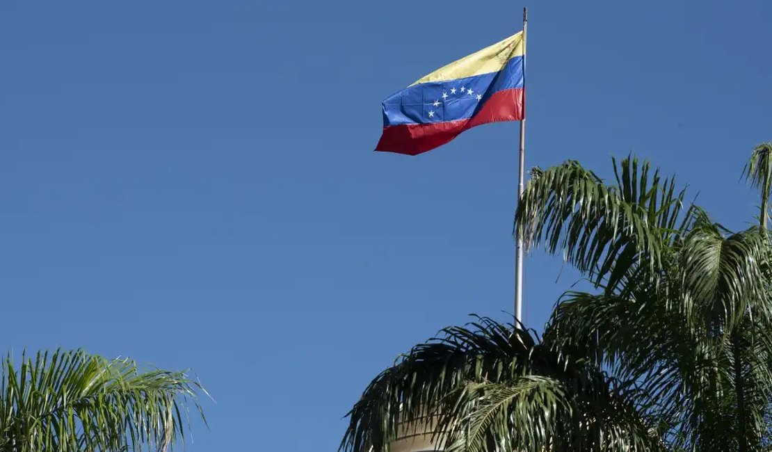 Milhares de venezuelanos no exterior não poderão votar nas eleições