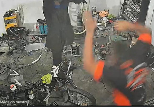 Homem invade local de trabalho de pintor e tenta matá-lo com golpes de foice, em Inhapi