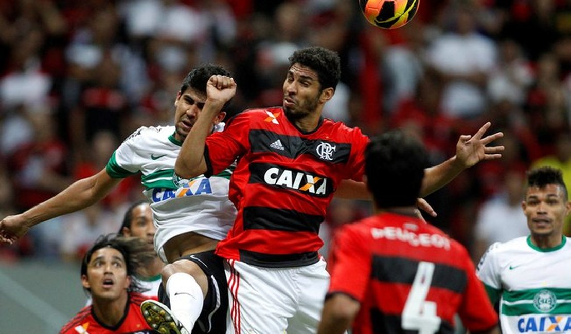 Flamengo abre 2 gols mas Coritiba empata o jogo