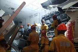 Desabamento em Itapecerica da Serra (SP) deixa mortos e feridos