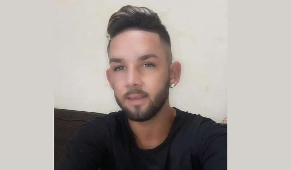 Jovem morre após perder controle de motocicleta e sofrer acidente em Arapiraca