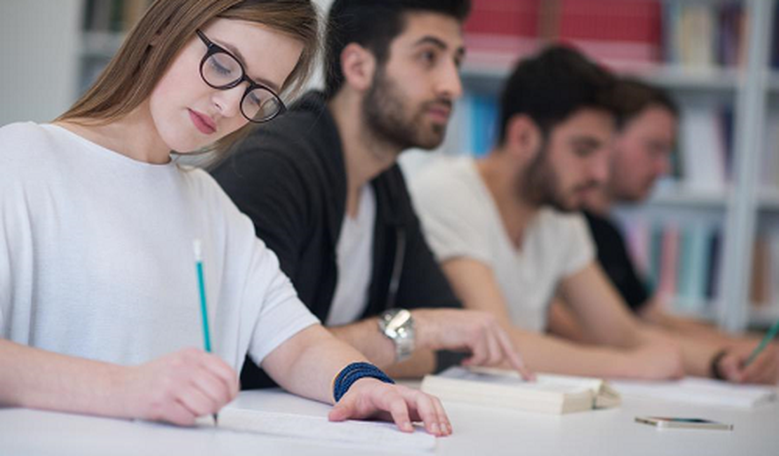 Cenário preocupante: 40% da população com 25 anos ou mais não concluíram a educação básica