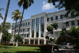 Caixa eletrônico é arrombado dentro de hospital em Maceió