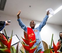Zezito Araújo recebe Doutor Honoris Causa durante a Bienal do Livro de Alagoas