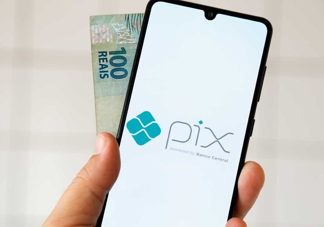 Pix terá novas regras para fraudes, cobrança híbrida e contas-salário