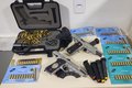 Suspeito de atirar contra PMs em clínica foi preso com duas armas e quase 200 munições