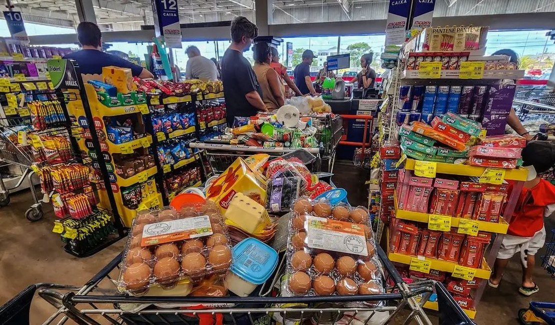 Consumo de alimentos cresce após proibição das bets no país, diz Abras