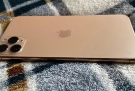 Dupla em motocicleta aborda pedestre e rouba celular no povoado Bálsamo