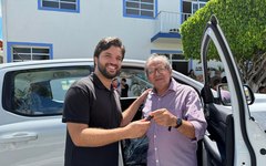 Prefeitura de Traipu entrega novos veículos para Saúde e Educação e motocicletas para GM e SMTT