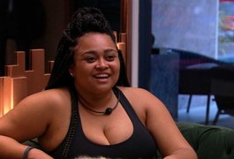 Elana brinca com Rízia: 'Você está apaixonada pelo Tiago'