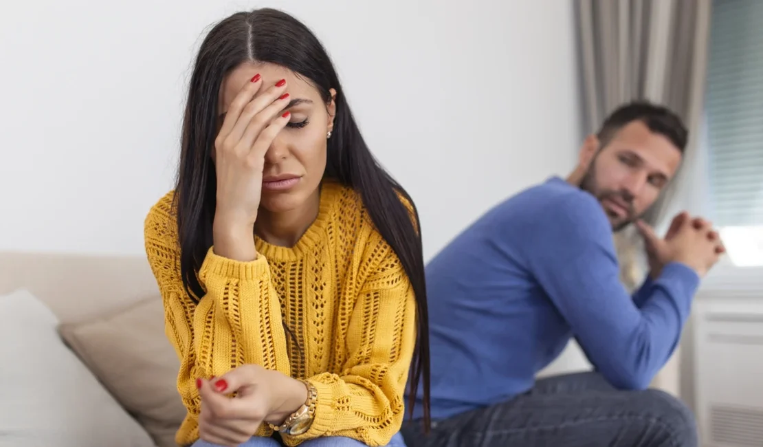 Um terço dos homens da geração Z diz que esposas devem obedecer maridos, diz estudo