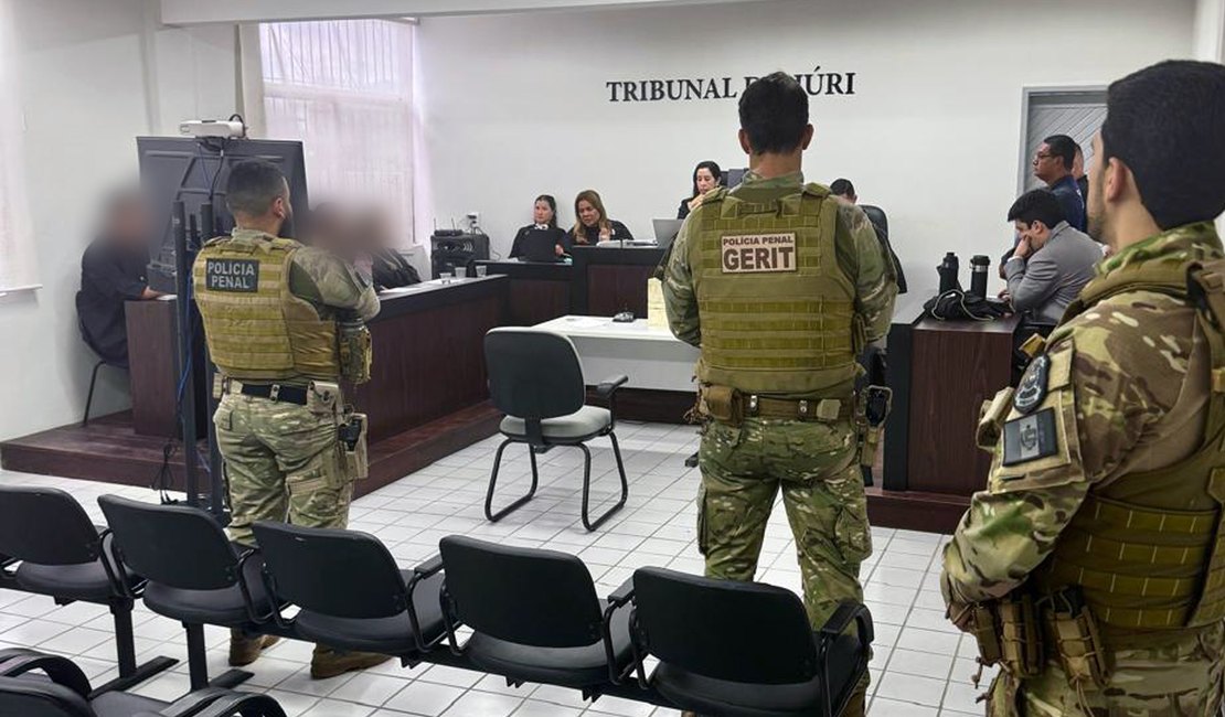 Tribunal do Júri condena homem a 15 anos e sete meses por matar esposa em Murici