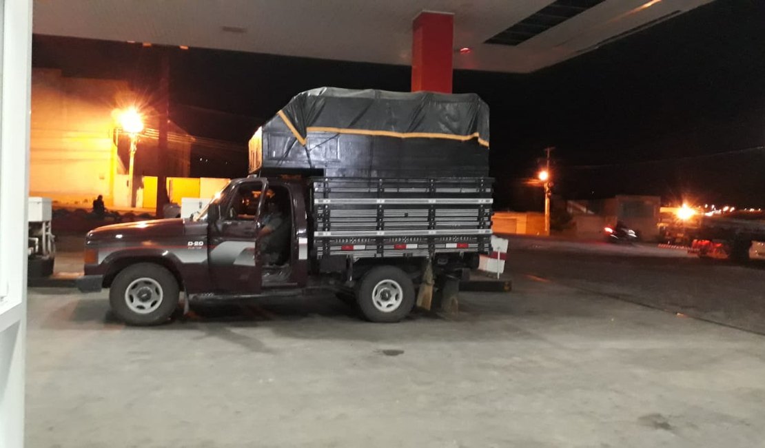 Vídeo. Rápida ação policial prende assaltantes e recupera carro roubado no Sertão