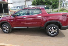 Vereadora tem carro roubado durante solenidade com governador