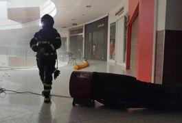 Chamas atingem loja de roupas e assessórios em ﻿shopping de Maceió