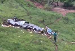 Avião cai e deixa 2 mortos na zona rural de Minas Gerais