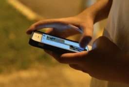 Adolescente é esfaqueado após discutir com amigo no WhatsApp