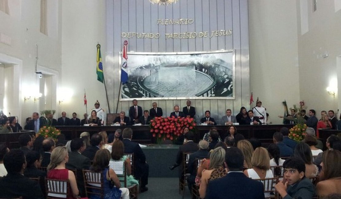 Deputado apresenta recurso para tentar voto aberto na ALE