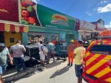 Telhado de hortifruti desaba durante obra no Centro de Arapiraca e deixa dois feridos
