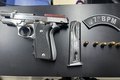 Homem é preso ao ser flagrado com pistola durante festa em Pão de Açúcar