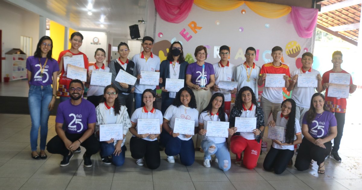 G1 > Vestibular e Educação - NOTÍCIAS - Campeã de xadrez escolar treina  para conseguir nova medalha de ouro