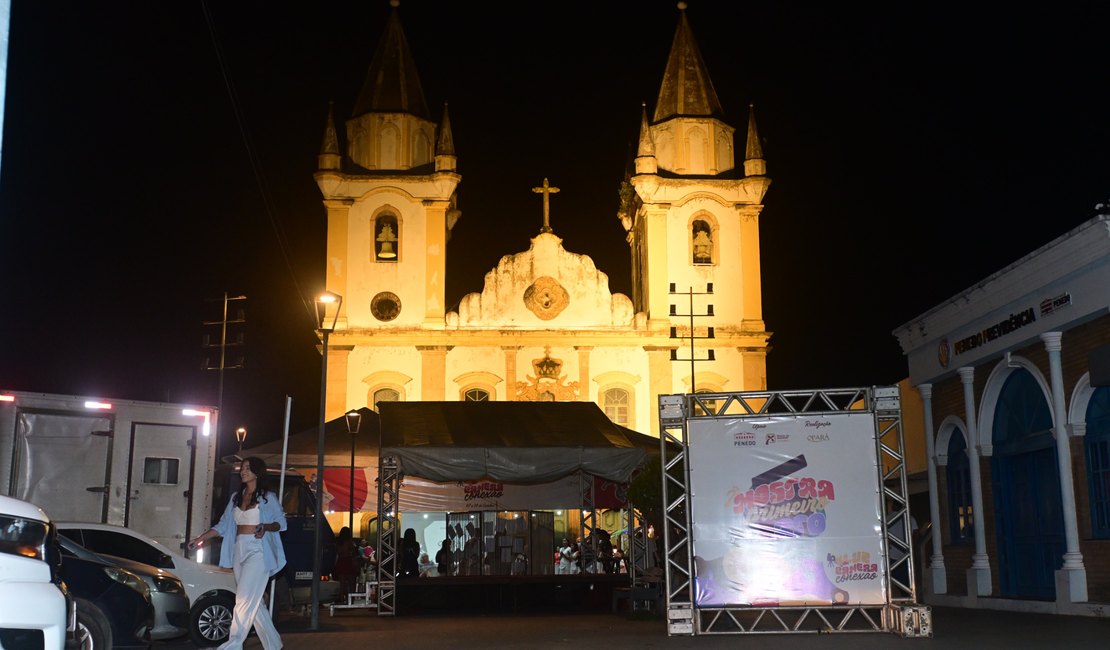 Festival Luz, Câmera, Conexão promove shows, feira de artesanato e exibe filmes no Largo São Gonçalo