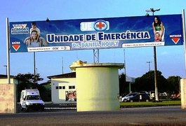 Homem é hospitalizado inconsciente após levar facadas no bairro Manoel Teles