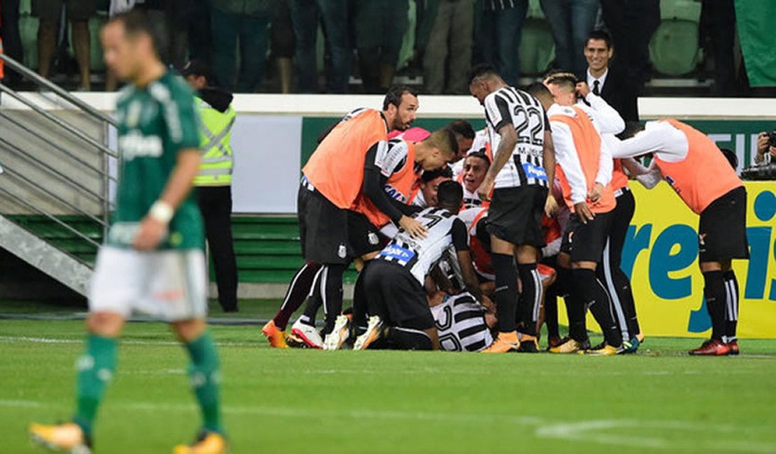 Santos bate Palmeiras no Allianz e se aproxima do líder Corinthians