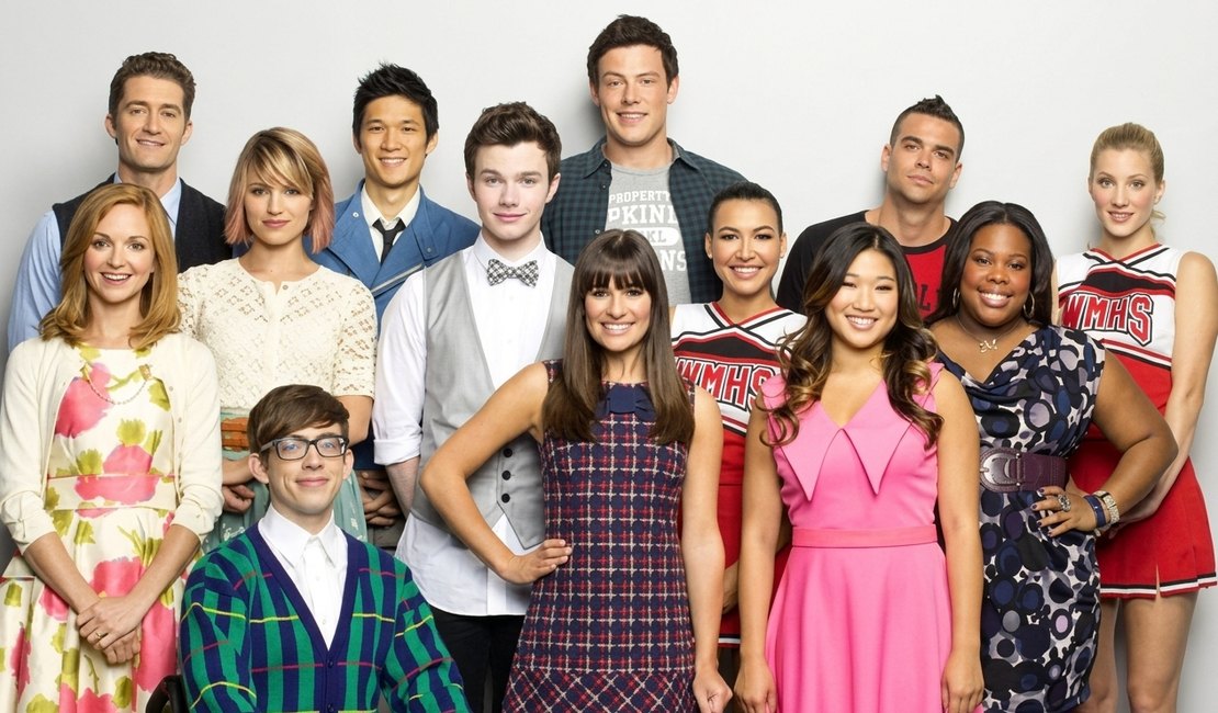 Glee: Ryan Murphy diz que roteiro do reboot está pronto e elenco original está animado