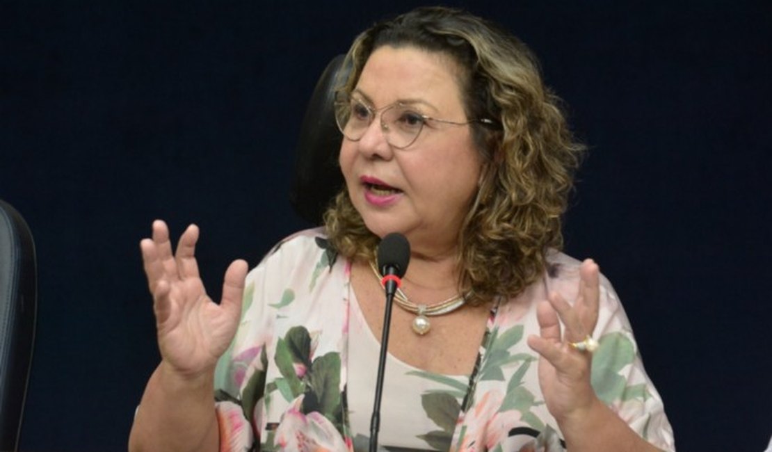 Tereza Nelma afirma que nunca foi convidada para reuniões do PSDB e deixa partido