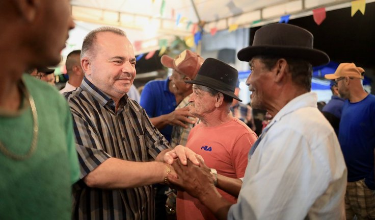 Popularidade em alta: Bastinho Anacleto recebe o apoio do povo de Taquarana durante eventos juninos