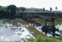 Homem desaparece ao tentar atravessar trecho do Rio Paraíba, no interior de Alagoas