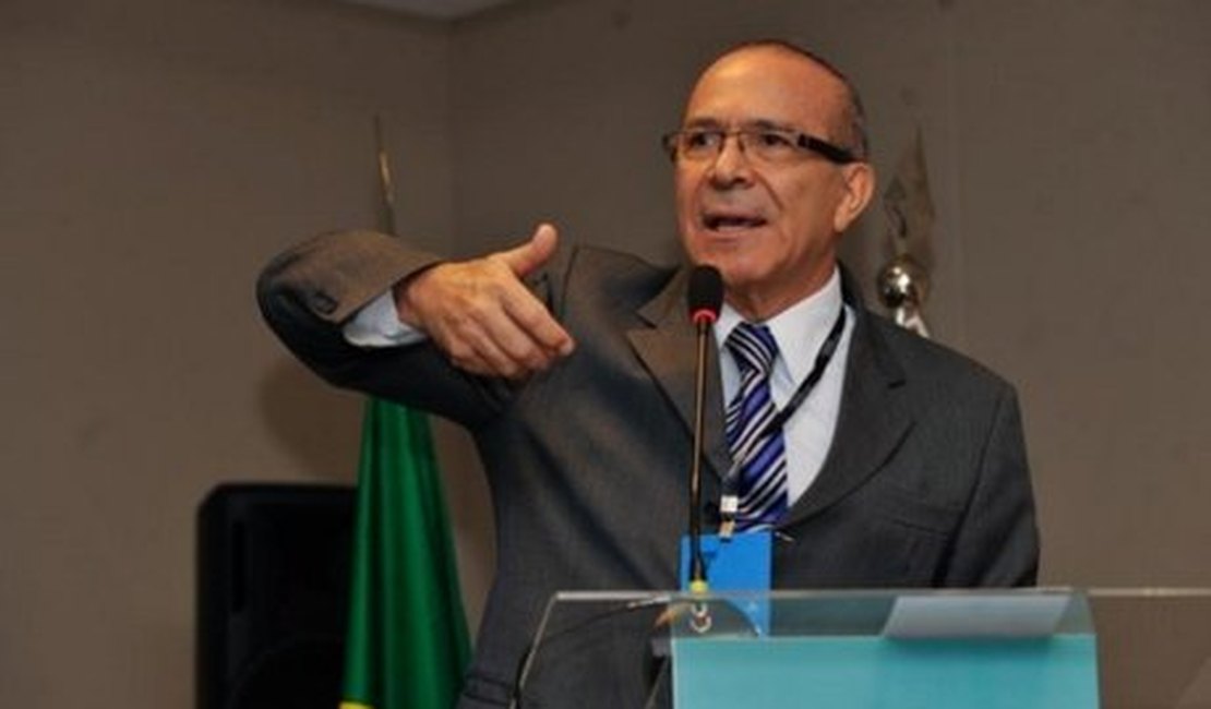 Pagamento de aposentadorias corre risco, diz ministro Padilha