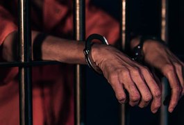 Professor de educação física é preso por estuprar alunas de 8 anos em escola de Maceió