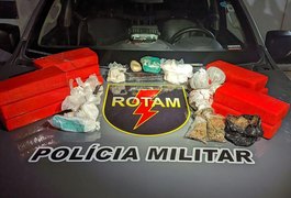 Polícia apreende mais de 10kg de maconha e quase 2kg de cocaína enterradas em área de mata, em Maceió