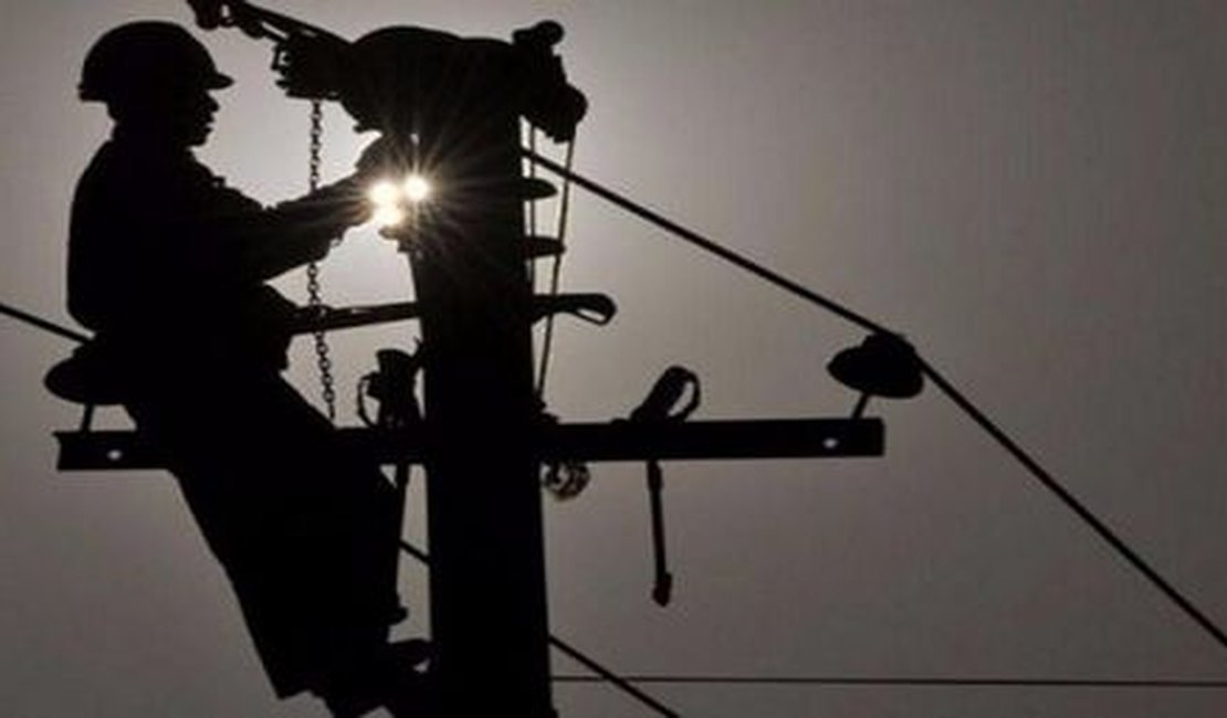 Eletrobras Alagoas faz megaoperação de corte por inadimplência