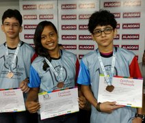 Estudantes medalhistas na 10ª Olimpíada Brasileira de Matemática recebem premiação