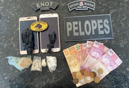 Casal é preso por tráfico ao ser flagrado com crack e cocaína, em Penedo