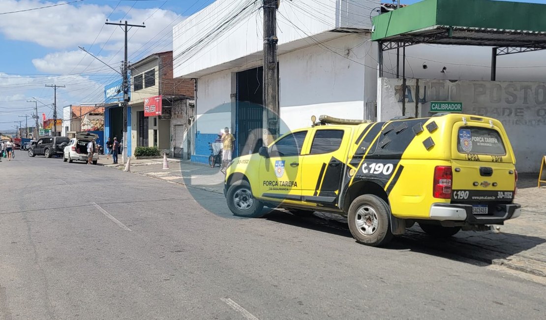 Assaltante é linchado pela população após roubar celular no Centro de Arapiraca