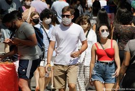 Brasil ainda não saiu da primeira onda de covid, diz especialista