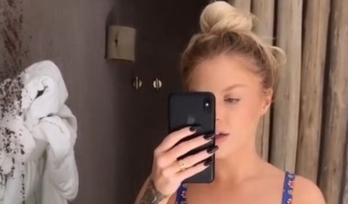 De férias em Alagoas, Luísa Sonza exibe biquíni “diferente” que quase mostra os seios