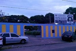 Após agredir ex-companheira, homem resiste à prisão e acaba autuado na delegacia de Arapiraca