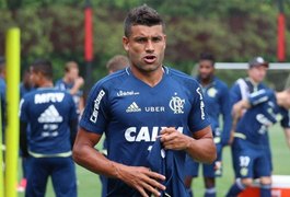 Jogador do Flamengo, Ederson revela que está com tumor no testículo