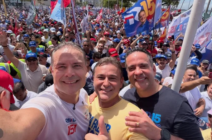 Caminhada histórica marca reta final da campanha de Renan Filho em Maceió
