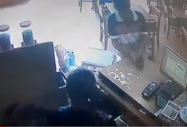 Câmeras de segurança registram assalto à doceria no Centro de Arapiraca